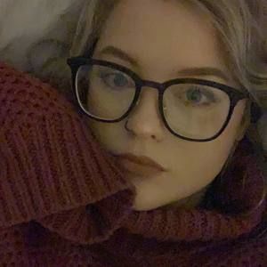 Meet your Posher, Leeanna